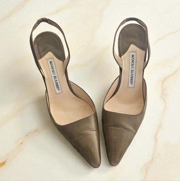 Manolo Blahnik Carolyne Leather Slingback Heels - Picture 1 of 11